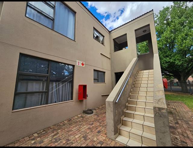 2 BEDROOM FLAT FOR SALE IN SASOLBURG EXT 23